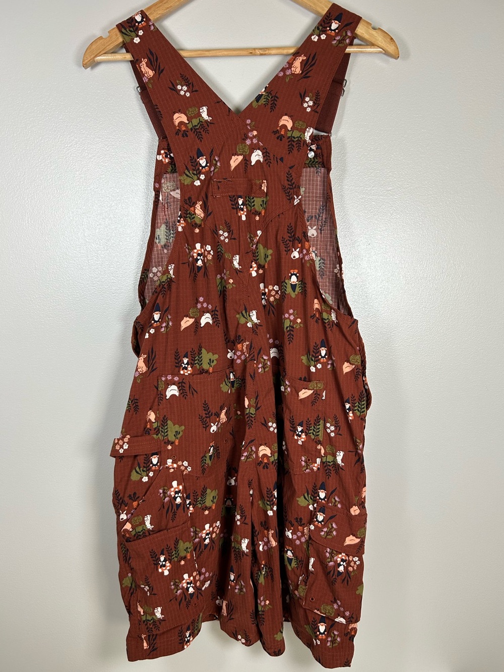 Duluth Trading Co. Gnomes Bunnies Chickens Heirloom Gardening Bib Short Overalls - Picture 3 of 15